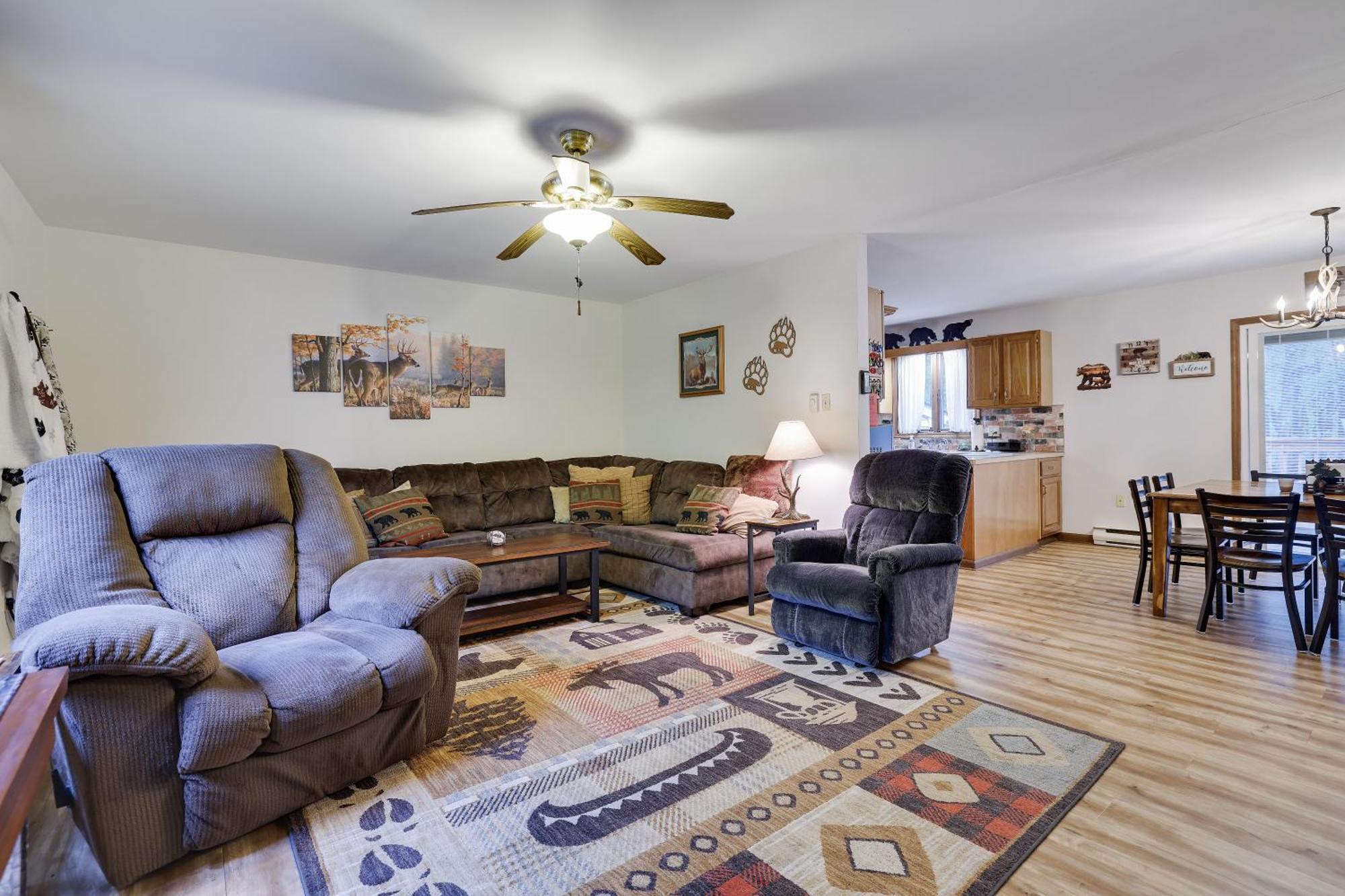 Serenity And Fun All In One In This Cozy Pocono Cabin Jim Thorpe Exterior foto